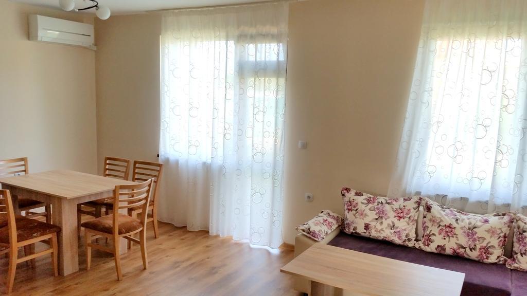 סבילנגראד Guesthouse River House מראה חיצוני תמונה