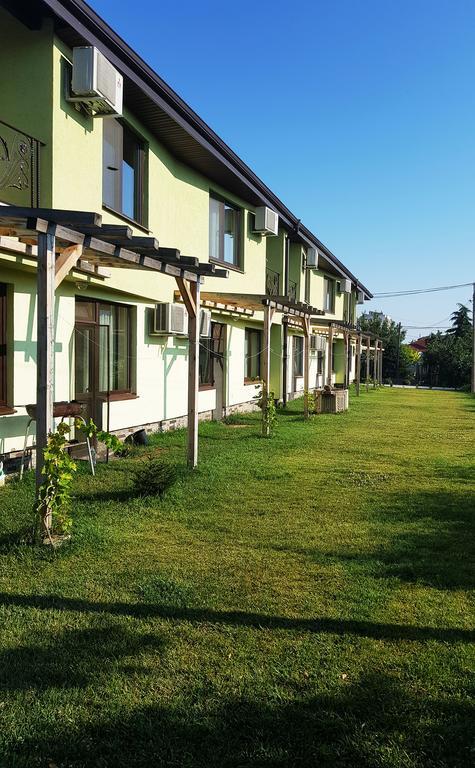 סבילנגראד Guesthouse River House מראה חיצוני תמונה